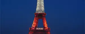La tour Eiffel aux couleurs de la Turquie
