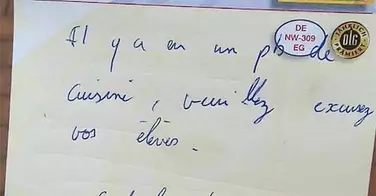 Ce gérant de kebab écrit des mots d'excuse pour ses clients en retard !