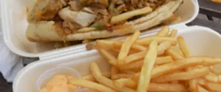 Sürpriz, la vraie recette du kebab berlinois à Paris
